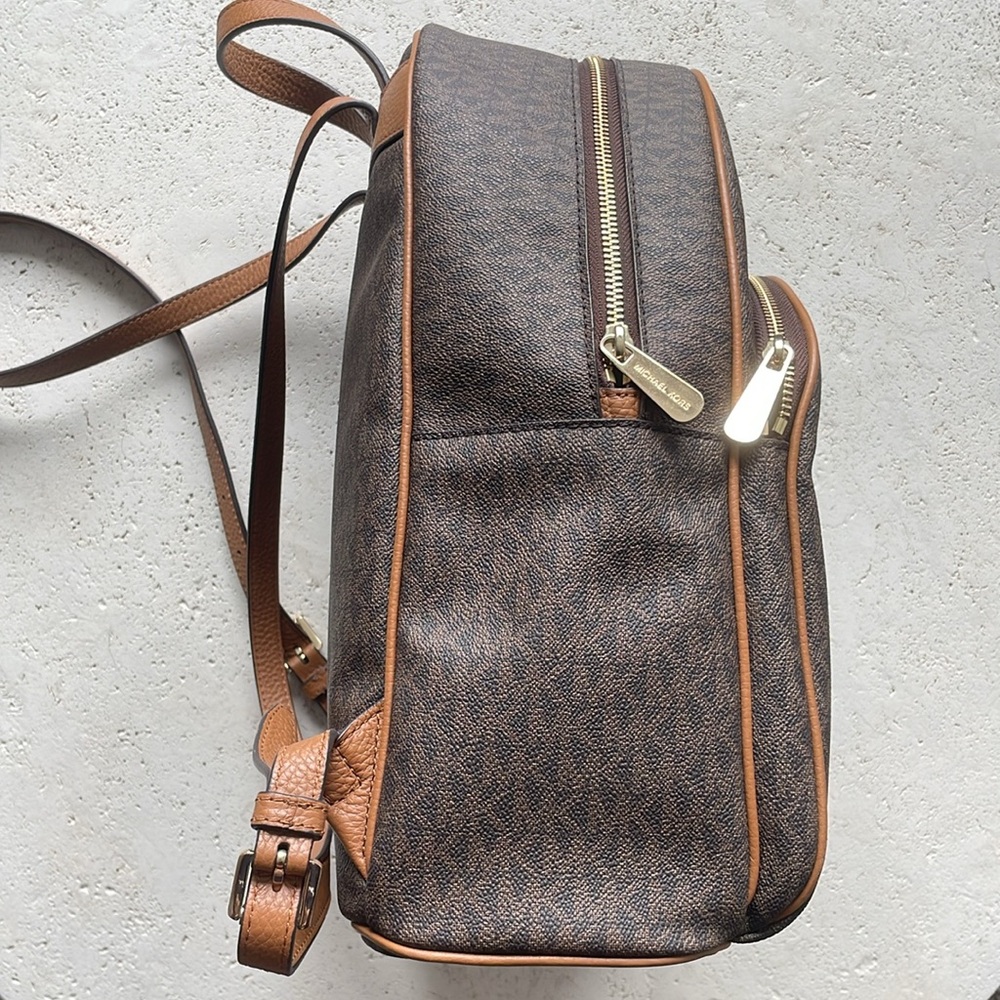 Michael Kors Large Abbey Backpack - Picture 2 of 11